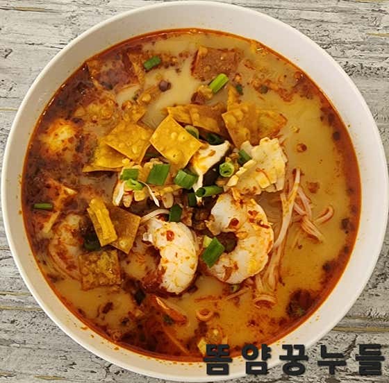 똠얌꿍 누들 메뉴 사진(네이버)