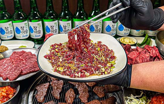 한우육회(200g) 메뉴 사진(네이버)