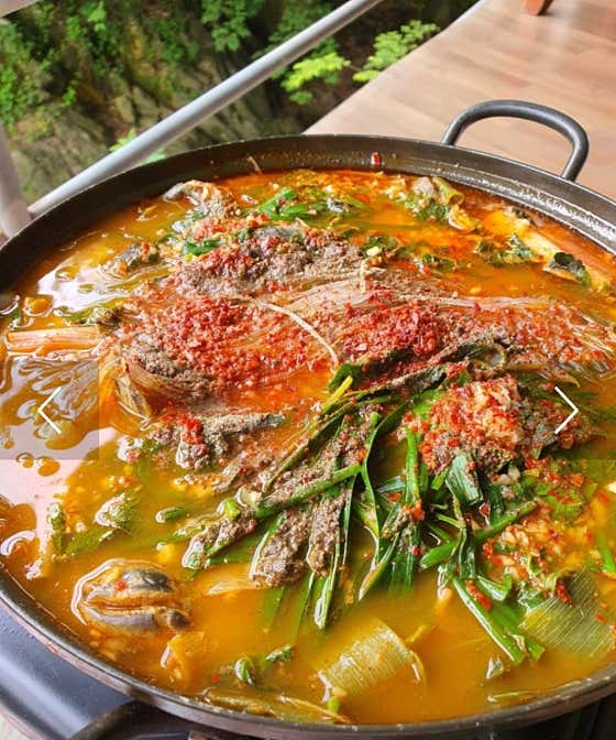 메기매운탕 소 메뉴 사진(네이버)