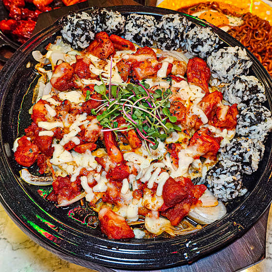 순살치즈불닭&주먹밥 메뉴 사진(네이버)