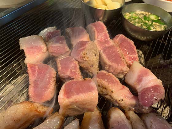 목살스테이크 180g 메뉴 사진(네이버)