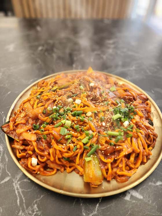 불맛가득해물볶음칼국수(2인) 메뉴 사진(네이버)