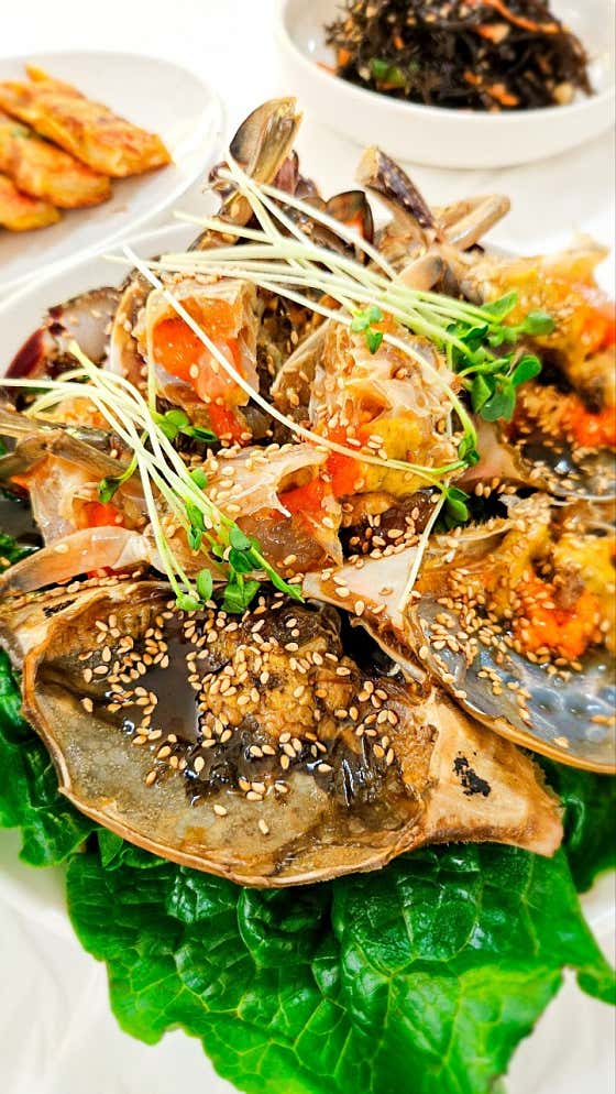 아침(꽃게장 백반) 메뉴 사진(네이버)