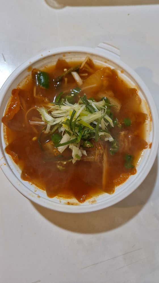목살김치찌개 메뉴 사진(네이버)