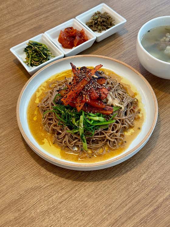 더덕구이 들기름 막국수 메뉴 사진(네이버)