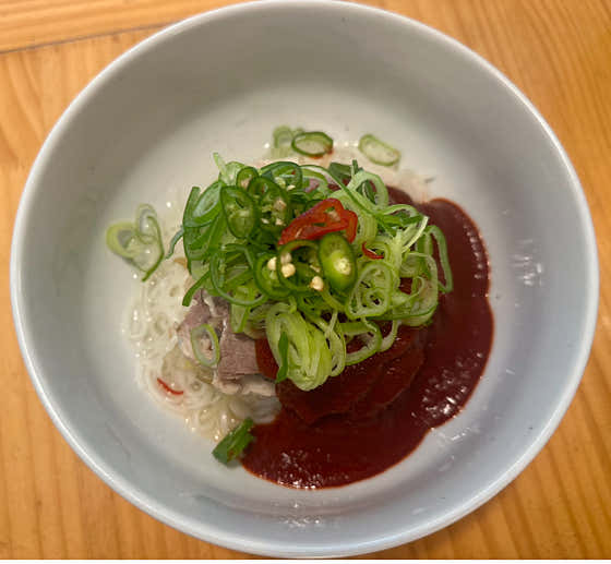 매콤비빔육면 (여름메뉴)5월~9월 메뉴 사진(네이버)