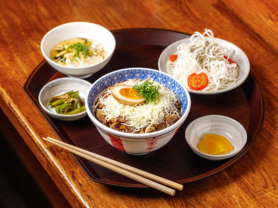 눈꽃치즈규동 메뉴 사진(네이버)