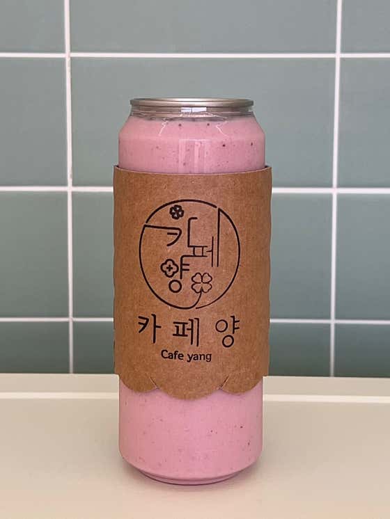 딸기요거트스무디 메뉴 사진(네이버)