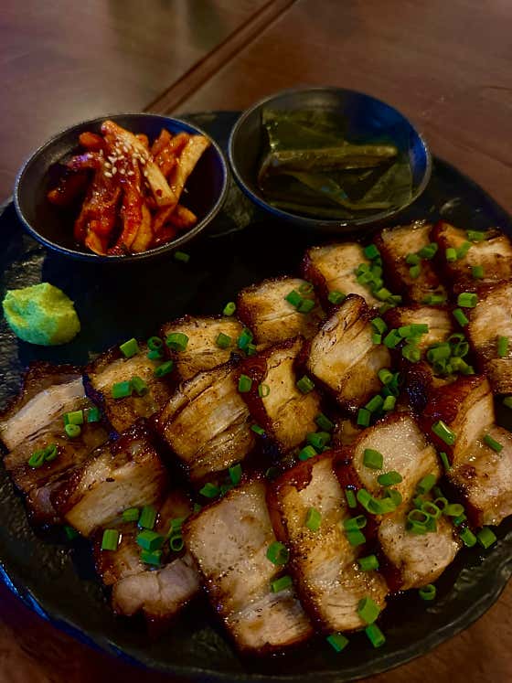 통삼겹살 간장조림 메뉴 사진(네이버)