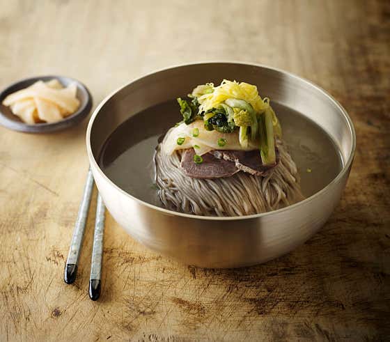 Cold noodles at Bongpiyang Apgujeong