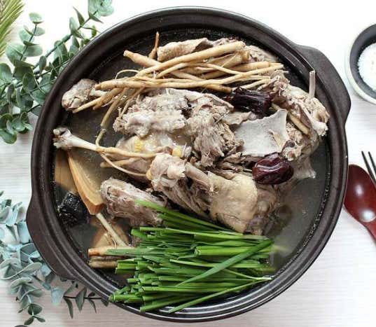 한방 오리백숙 (능이추가 +15) 메뉴 사진(네이버)