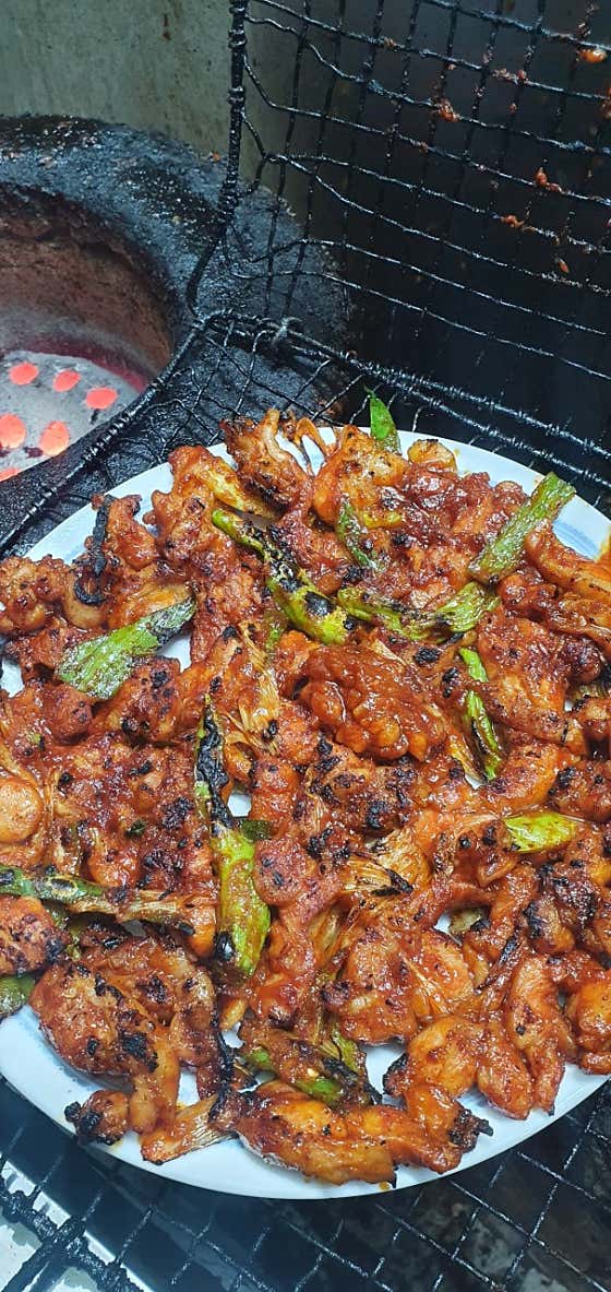 매콤닭목살 메뉴 사진(네이버)