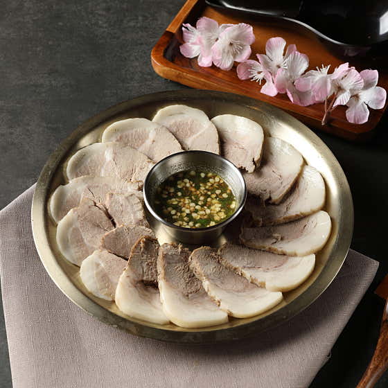 냉제육 메뉴 사진(네이버)