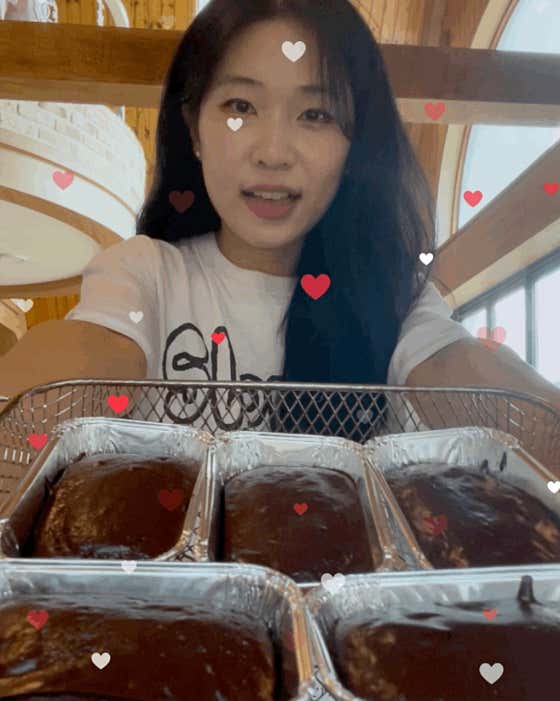 당0.3g,157칼로리 초코 브라우니 메뉴 사진(네이버)