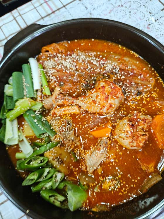 묵은지닭도리탕(소) 메뉴 사진(네이버)