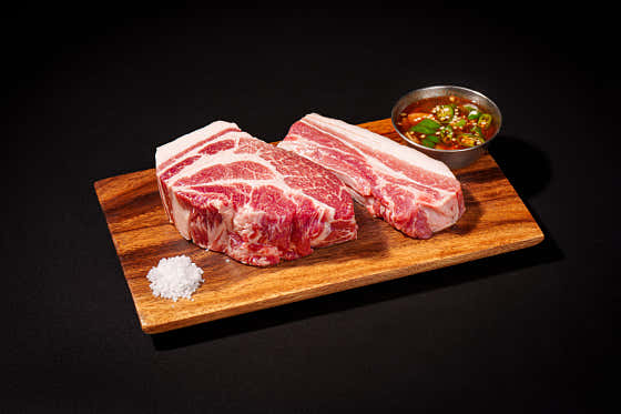 보리짚불 두툼 흑돼지 600g 메뉴 사진(네이버)