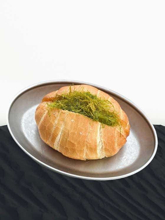 명란감자감태 소금빵샌드위치 메뉴 사진(네이버)