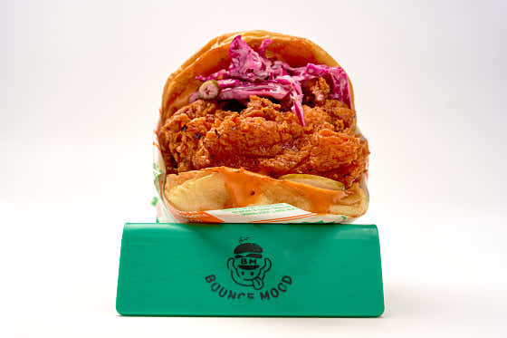 내슈빌 핫 치킨 버거 메뉴 사진(네이버)