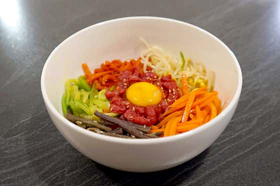 1++한우 육회비빔밥 메뉴 사진(네이버)