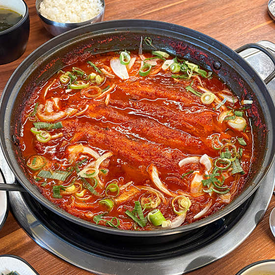 손수 제거한 뼈없는 갈치조림 2인 메뉴 사진(네이버)