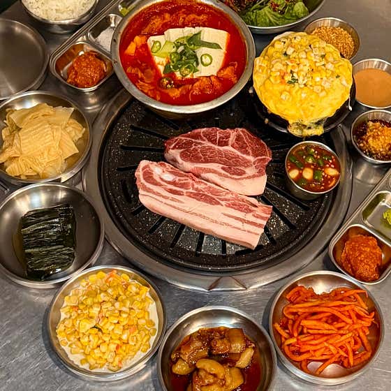백돼지 점심특선 2인세트 메뉴 사진(네이버)