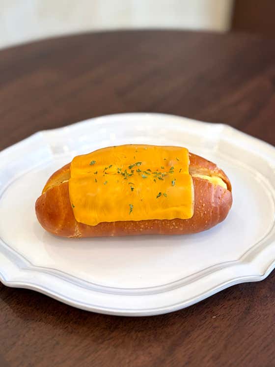 감자치즈 소금빵 메뉴 사진(네이버)