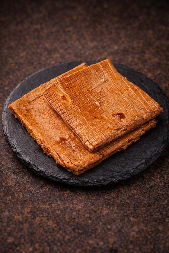 갈비맛 돼지껍데기(100g) 메뉴 사진(네이버)