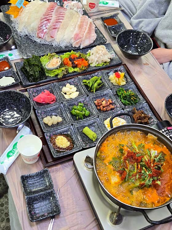 🥢 신선한 13가지 기본찬 무료제공 메뉴 사진(네이버)