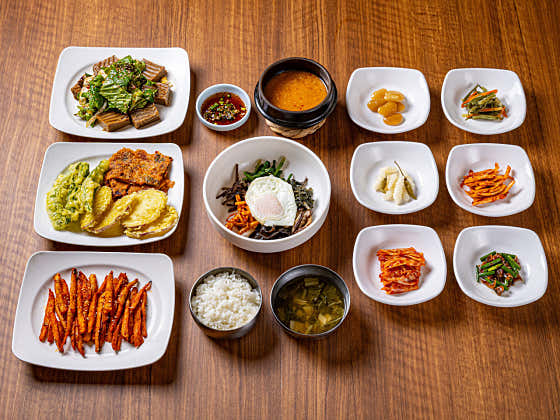 더덕 산채비빔밥 메뉴 사진(네이버)