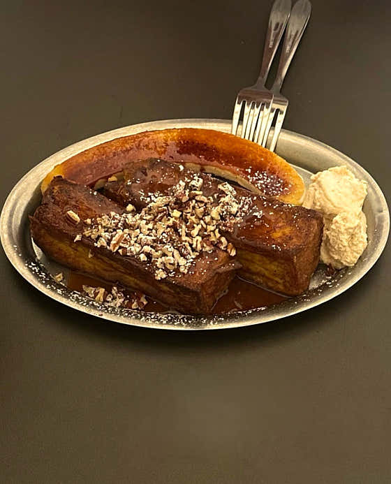 솔티드 카라멜 프렌치토스트 메뉴 사진(네이버)