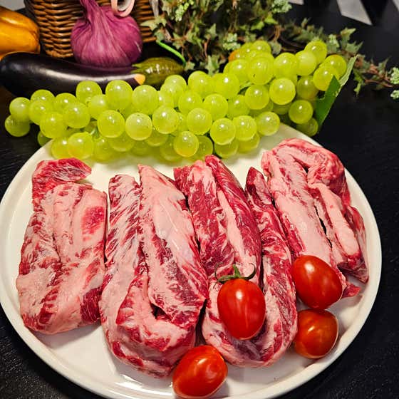 프리미엄 소고기 갈비살 200g 메뉴 사진(네이버)