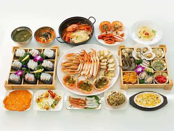대게세트2인(대게+홍게+회+해산물) 메뉴 사진(네이버)