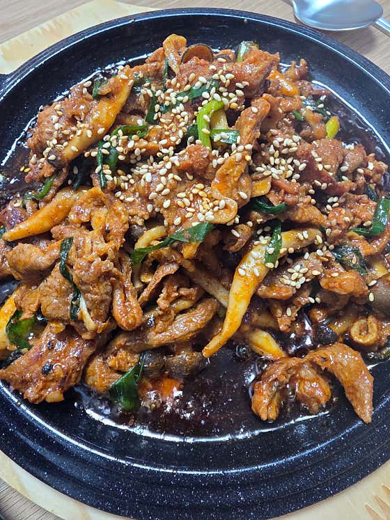 보리밥과 오리불고기 메뉴 사진(네이버)