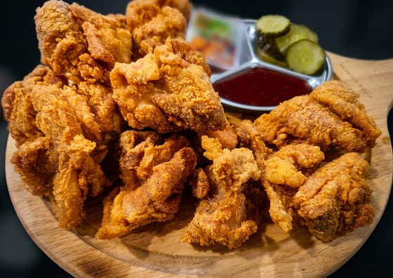 다이노 수제맥주 반죽 크리스피 치킨 메뉴 사진(네이버)