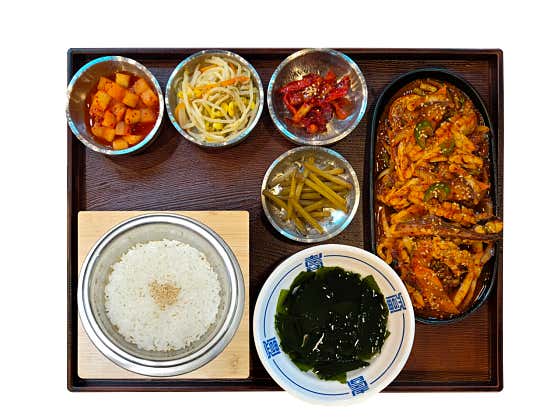 오징어볶음 솥밥 한상 메뉴 사진(네이버)