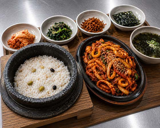 돌솥밥오징어볶음 메뉴 사진(네이버)