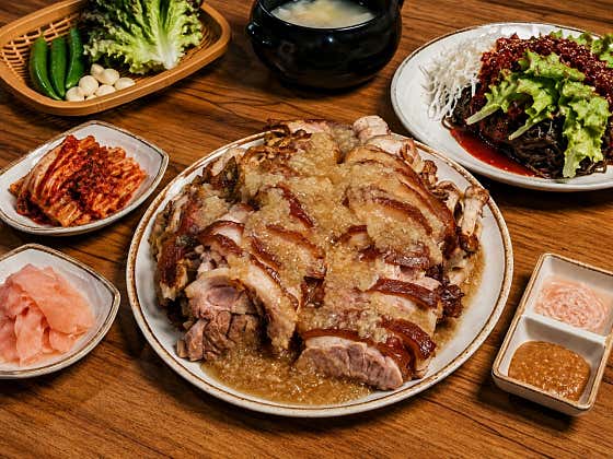 꿀마늘족발 中 메뉴 사진(네이버)