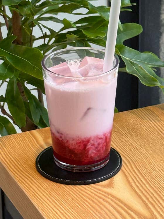 라즈베리라떼 메뉴 사진(네이버)