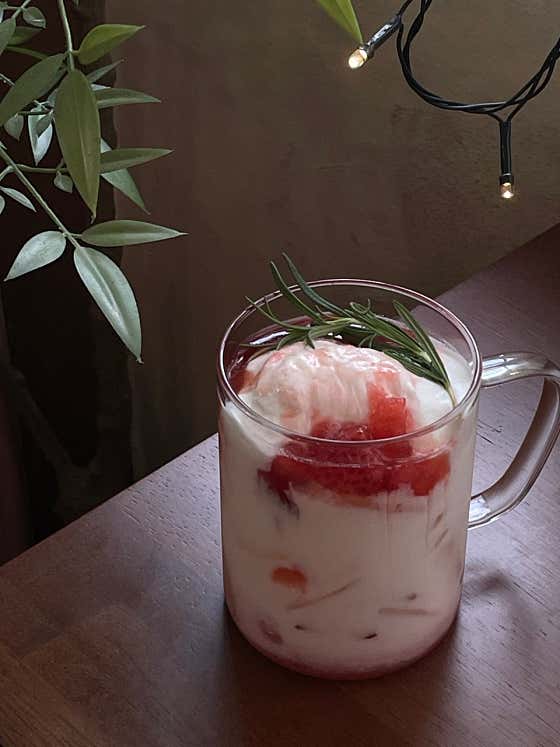 딸기 밀크 메뉴 사진(네이버)