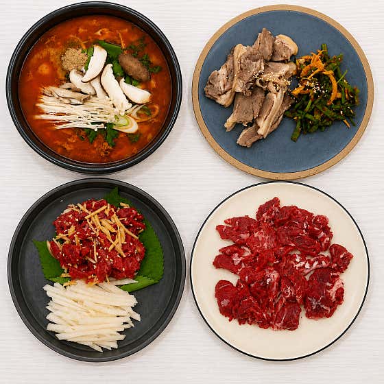 국내산 흑염소 한마리 코스 요리 메뉴 사진(네이버)