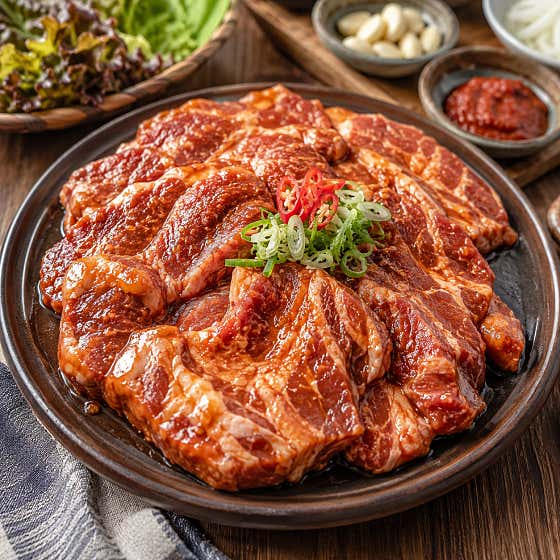 목살양념구이250g 메뉴 사진(네이버)