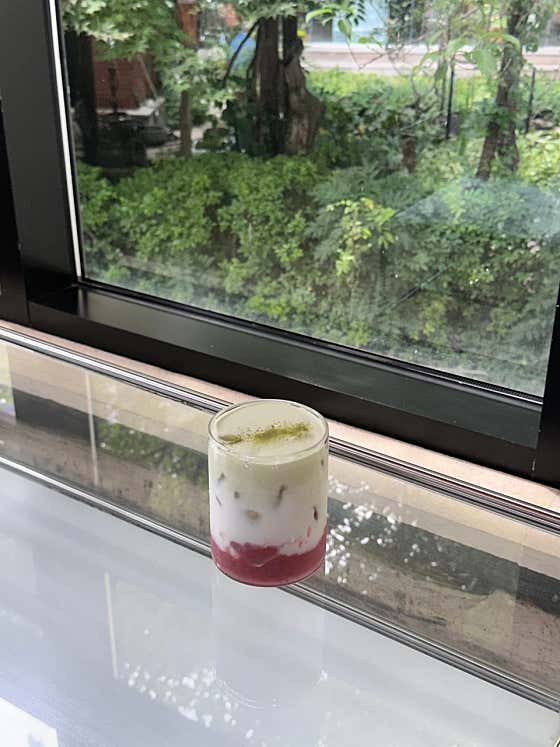 딸기 말차크림 라떼 메뉴 사진(네이버)
