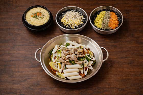 뼈없는 닭발 세트 메뉴 사진(네이버)