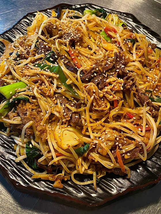 마라차돌 숙주볶음 메뉴 사진(네이버)
