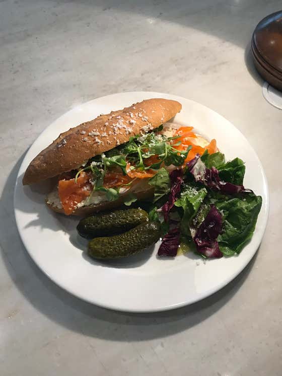쌀바게트 연어 두부크림 샌드위치 메뉴 사진(네이버)