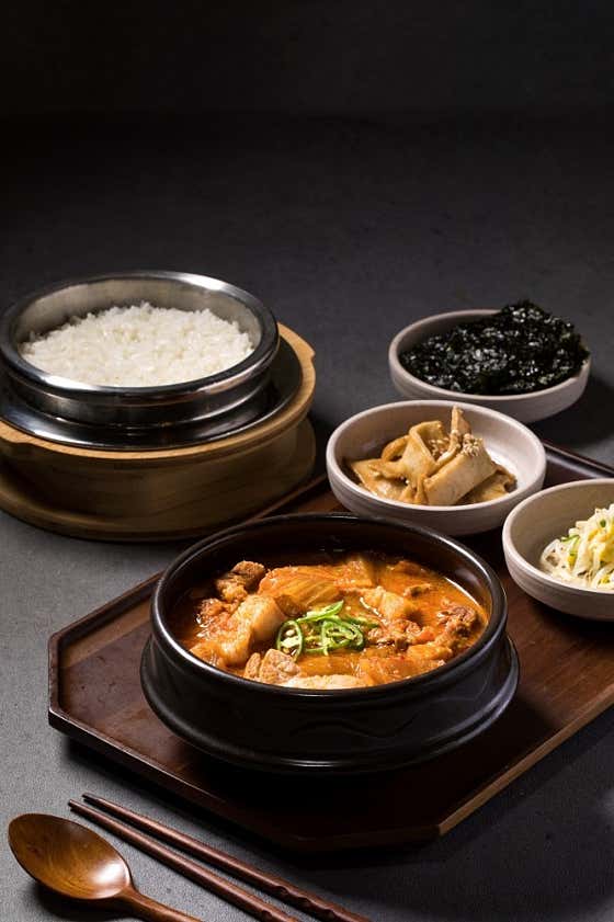 묵은 김치찌개 메뉴 사진(네이버)