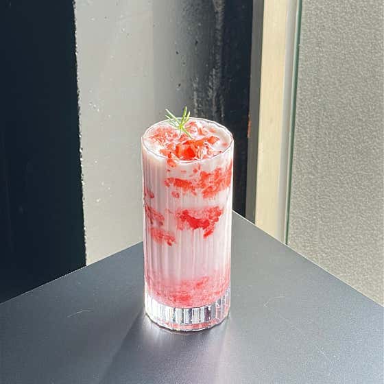 딸기라떼 메뉴 사진(네이버)
