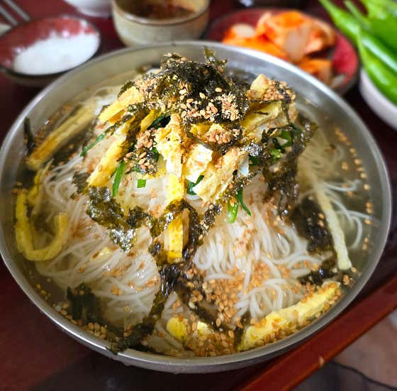 잔치국수 메뉴 사진(네이버)
