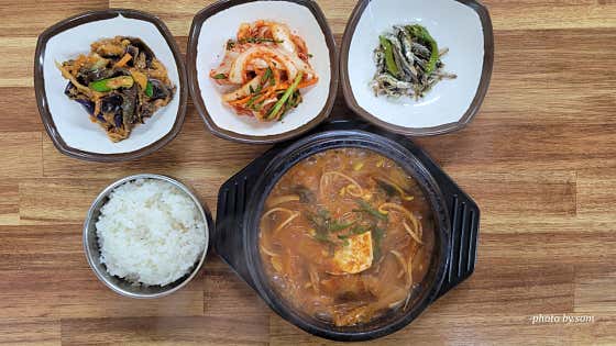 뚝배기김치찌개 메뉴 사진(네이버)