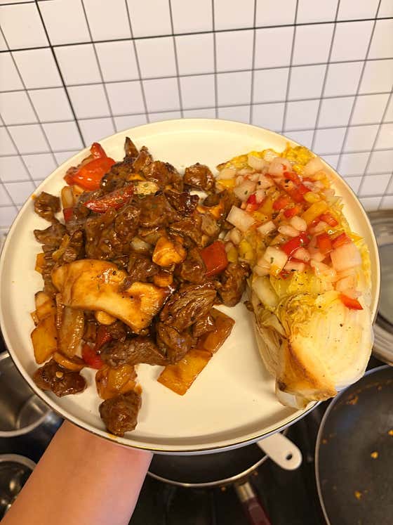갈빗살 찹 스테이크 메뉴 사진(네이버)